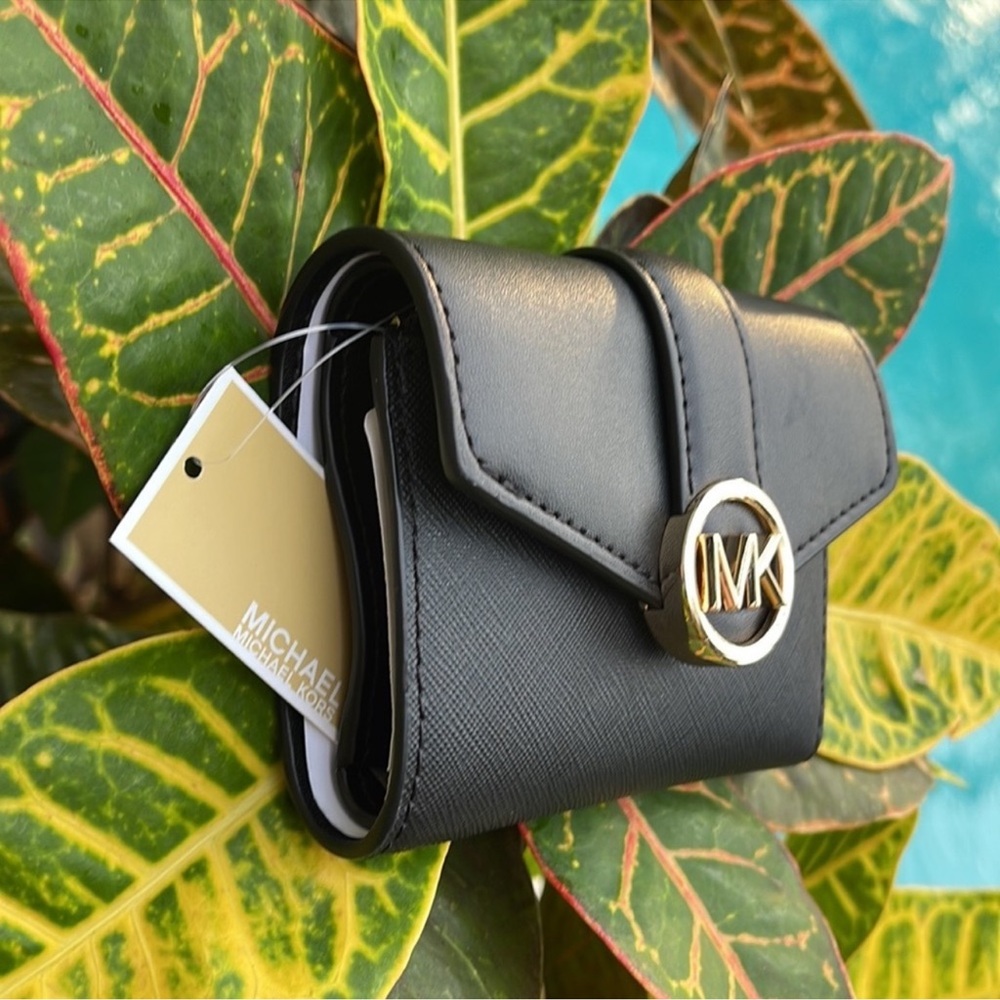 MICHAEL KORS CARMEN MEDIUM LOGO AND FAUX LEATHER WALLET BLACK - Picture 13 of 16